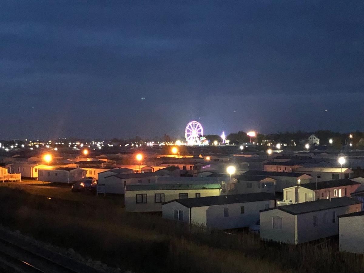 Towyn Six Berth En Suite Caravan Rhyl Bagian luar foto